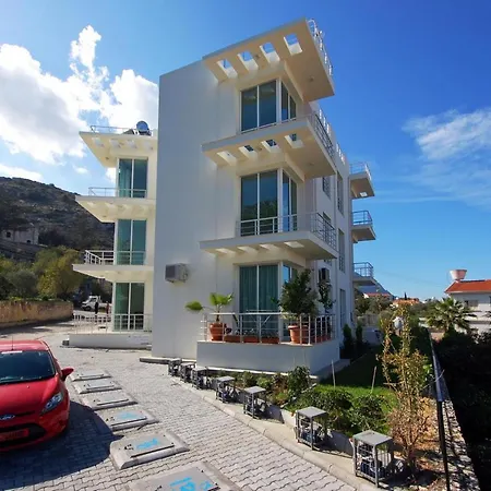 Luxury One-bedroom Mountain View Dolce Vita 1-18 Karavász
