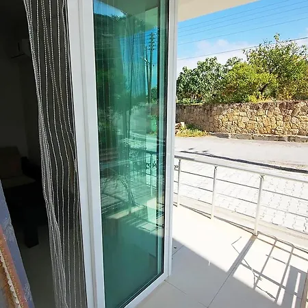 Luxury One-bedroom Mountain View Dolce Vita 1-18 Apartman